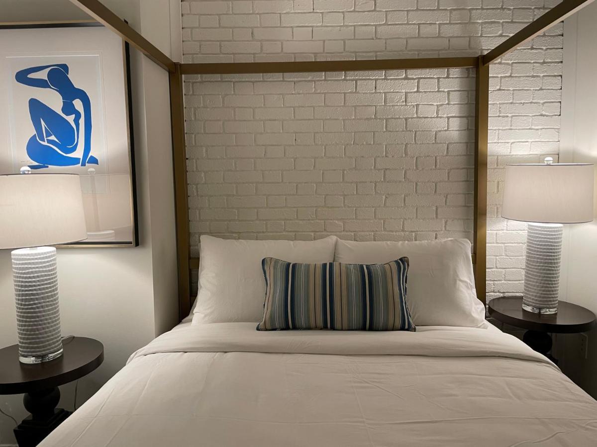 אלבני The Argus Hotel & Cocktail Lounge מראה חיצוני תמונה